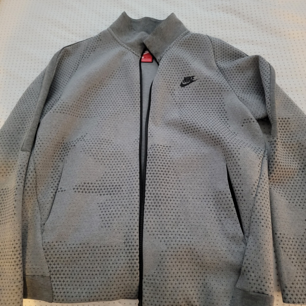 Nike sweater